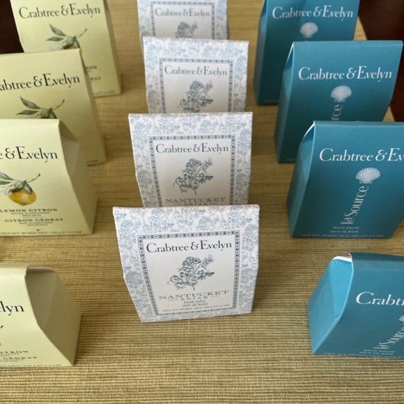 Crabtree & Evelyn Bath Salts ~ Bundle of 18 ~ Variety of scents included 🛁˚○• - Picture 7 of 9